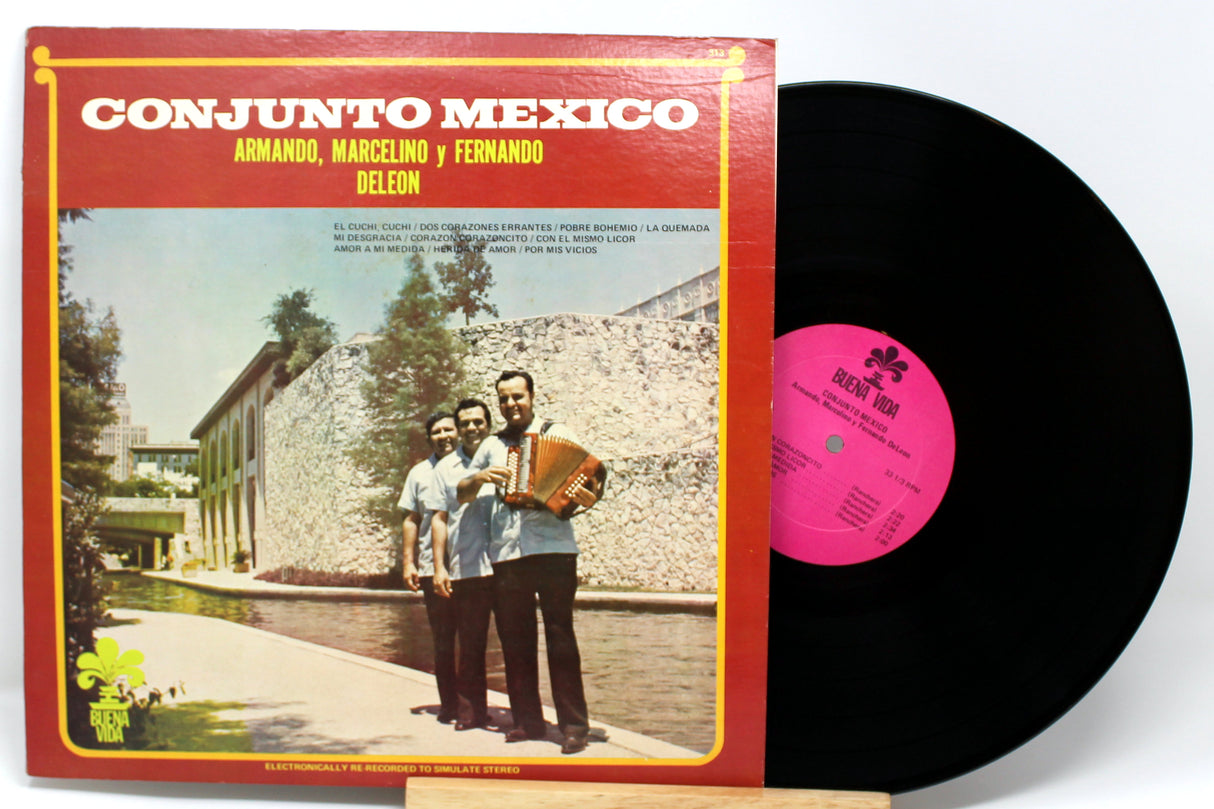 Armando, Marcelino y Fernando Deleon - Conjunto Mexico