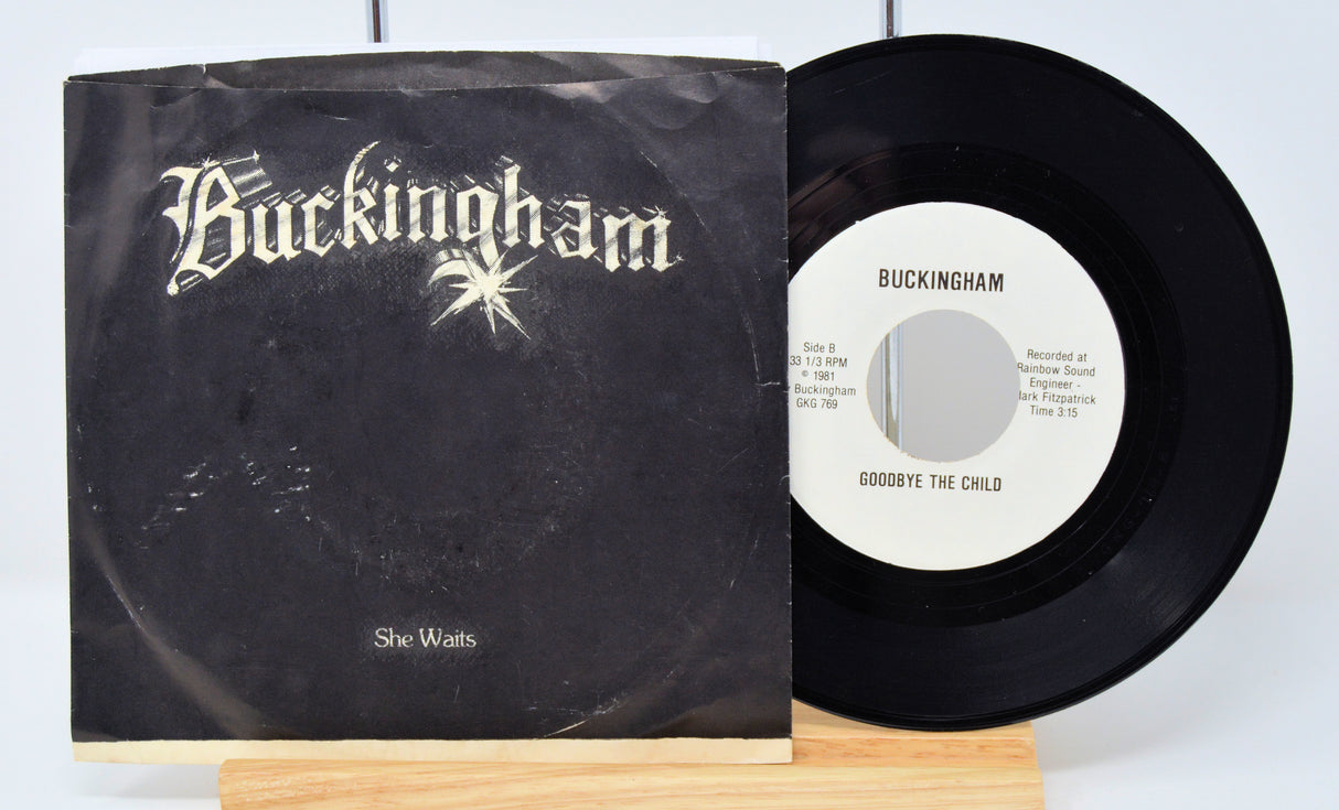 Buckingham - She Waits