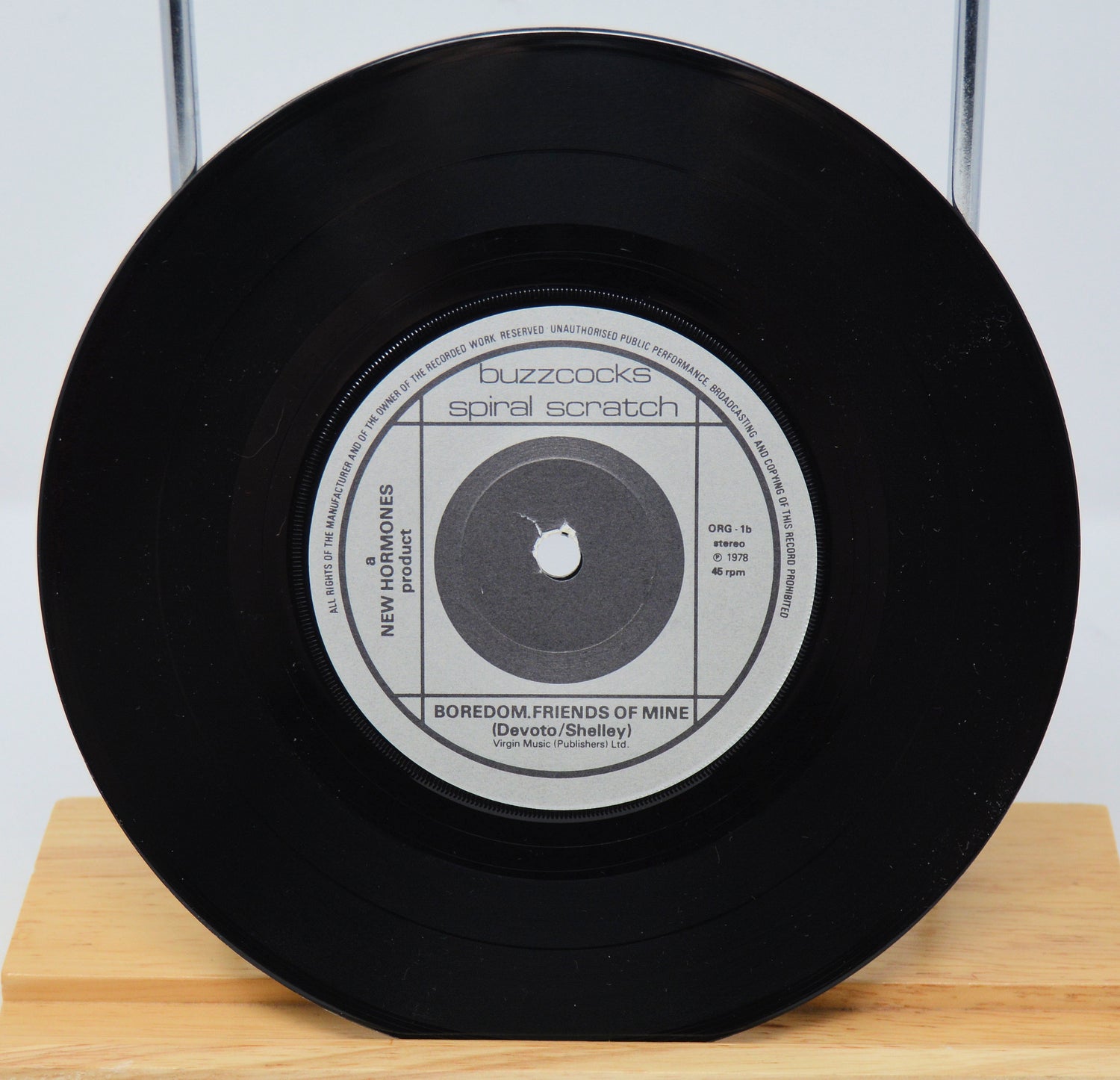 Buzzcocks – Spiral Scratch