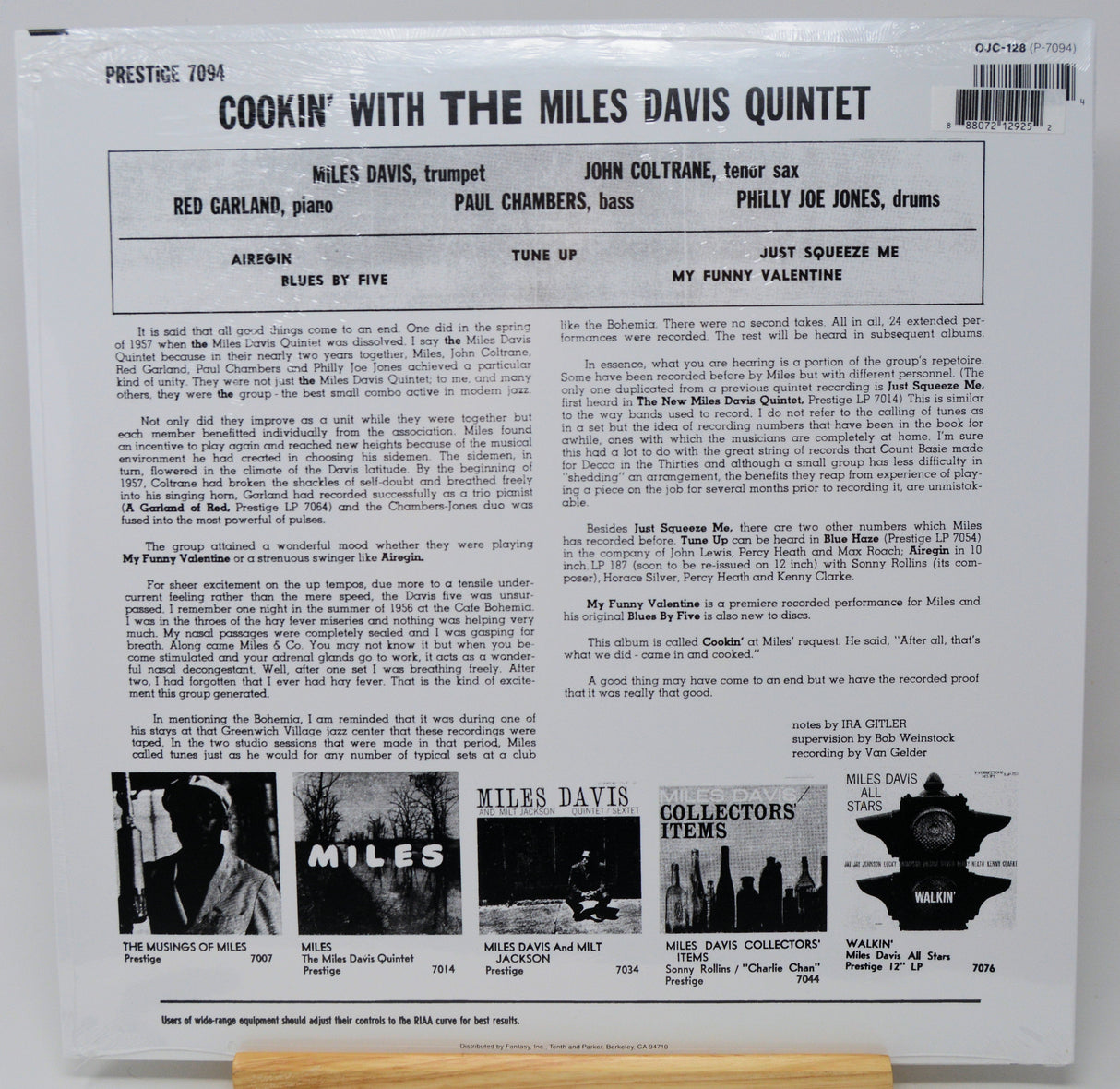 Back cover of 'Cookin' With The Miles Davis Quintet' featuring album details and track list