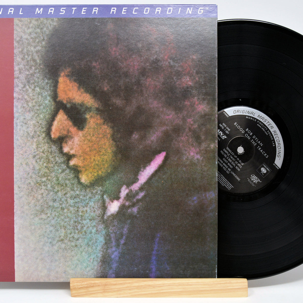Dylan-Bob-Blood-On-The-Tracks- 