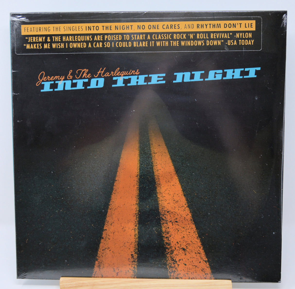 Jeremy & The Harlequins - Into The Night