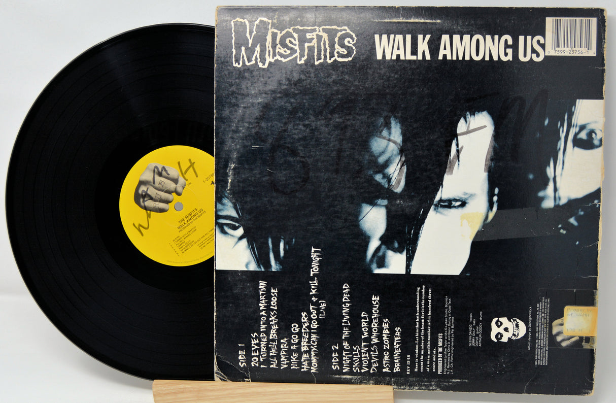 Misfits - Walk Among Us