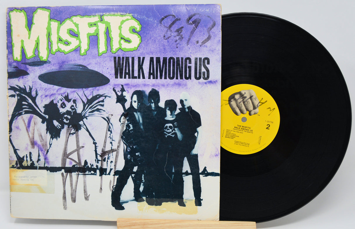 Misfits - Walk Among Us