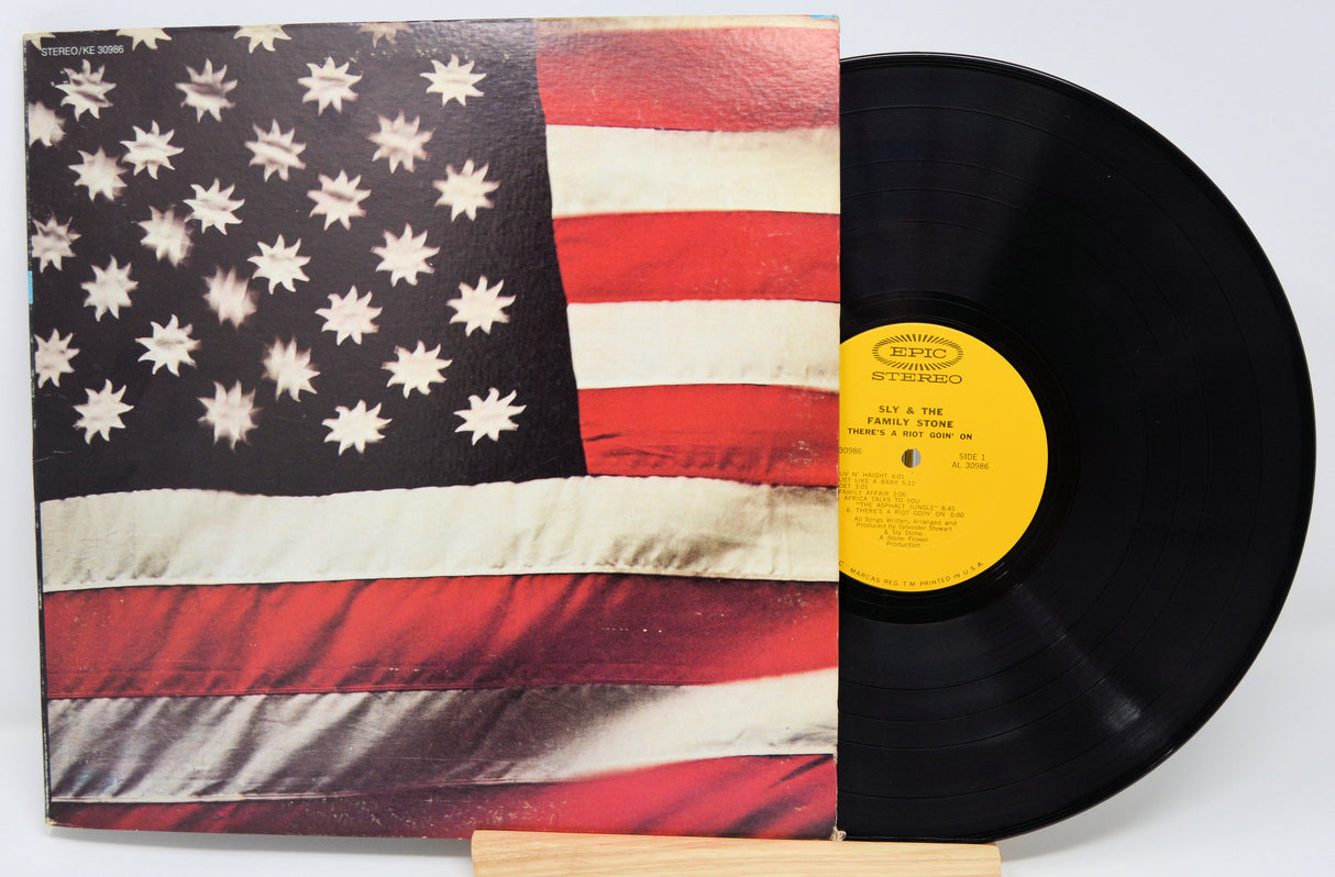 Sly & The Family Stone - There's A Riot Goin' On