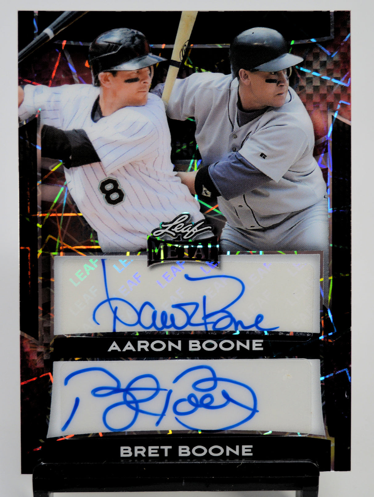Baseball card featuring Aaron & Bret Boone containing autographs by both players. Leaf Metal 2025. Numbered 1/1.