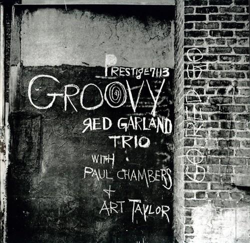 Garland, Red - Groovy (Aud)