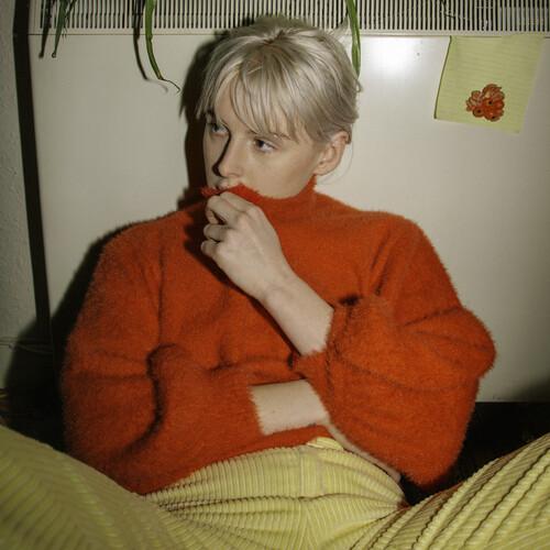 Lily, Fenne - Breach