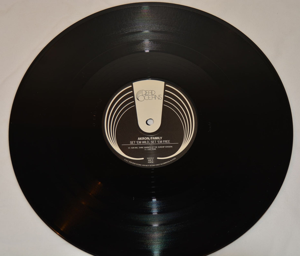 Akron Family - Set 'Em Wild, Set 'Em Free