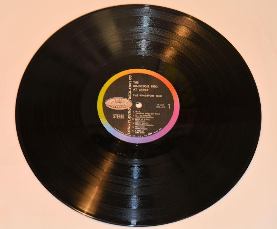 Kingston Trio - At Large