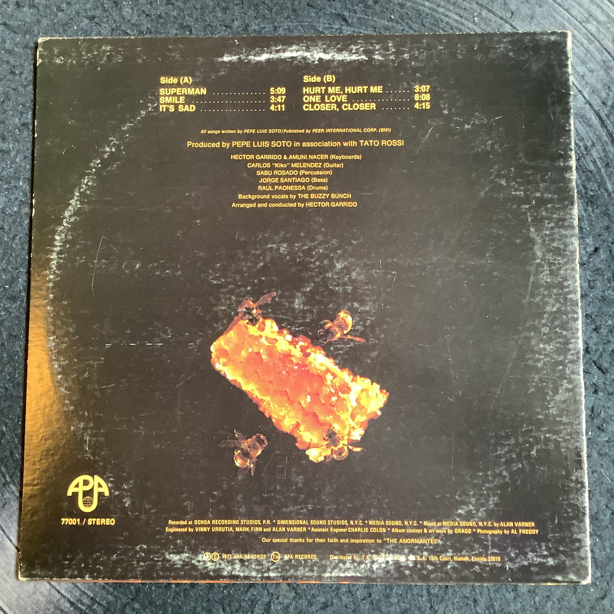 Celi Bee & The Buzzy Bunch - Celi Bee & The Buzzy Bunch