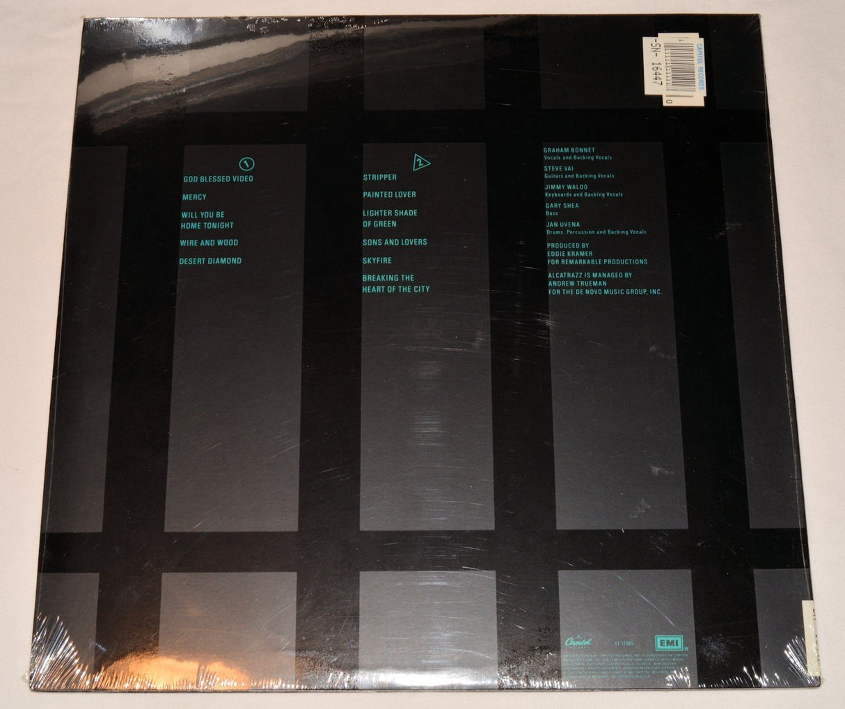 Alcatrazz - Disturbing The Peace