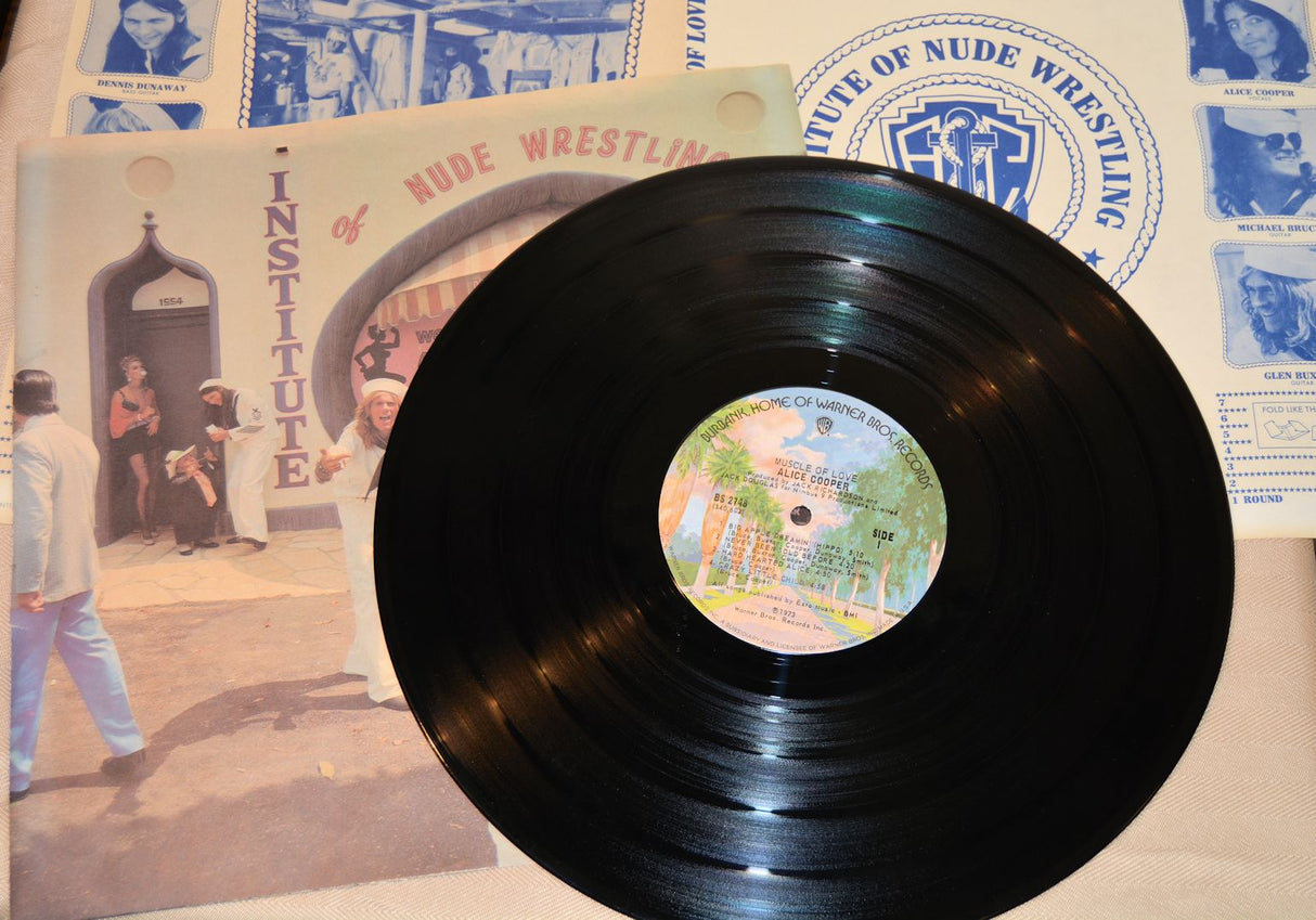 Alice Cooper - Muscle Of Love