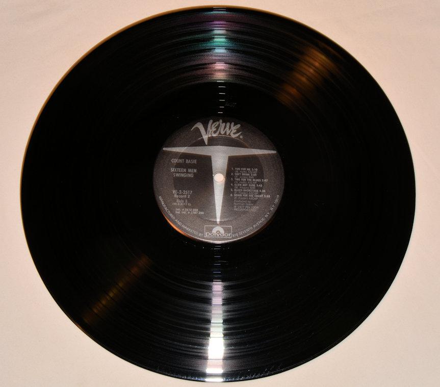 Basie, Count - Sixteen Men Swinging