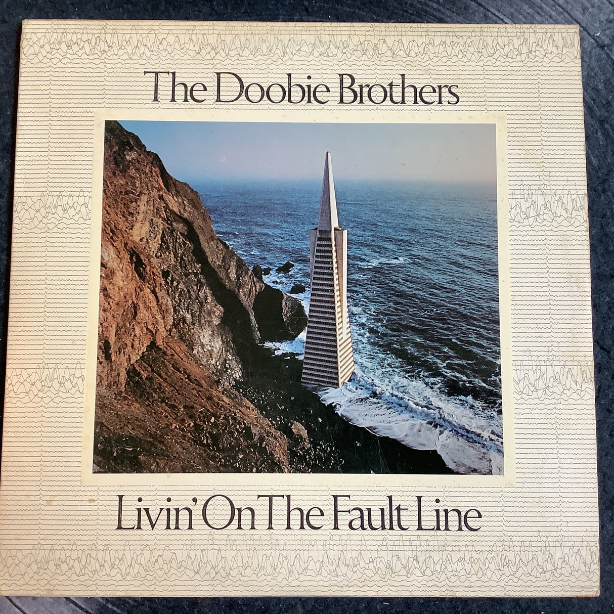 Doobie Brothers, The - Livin' On The Fault Line