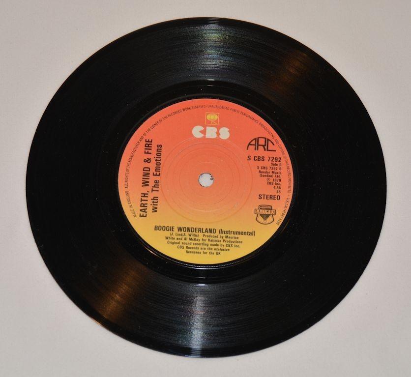 Earth, Wind & Fire - Boogie Wonderland