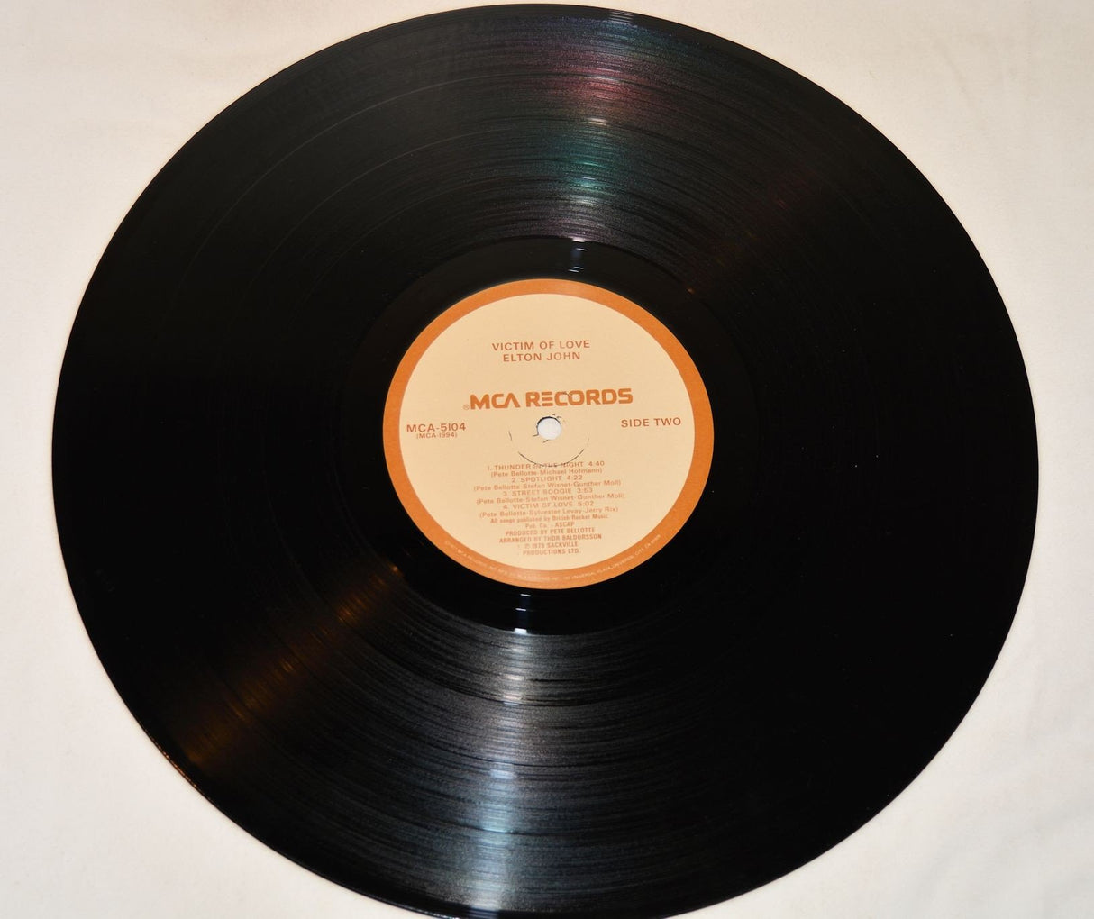 John, Elton - Victim of Love