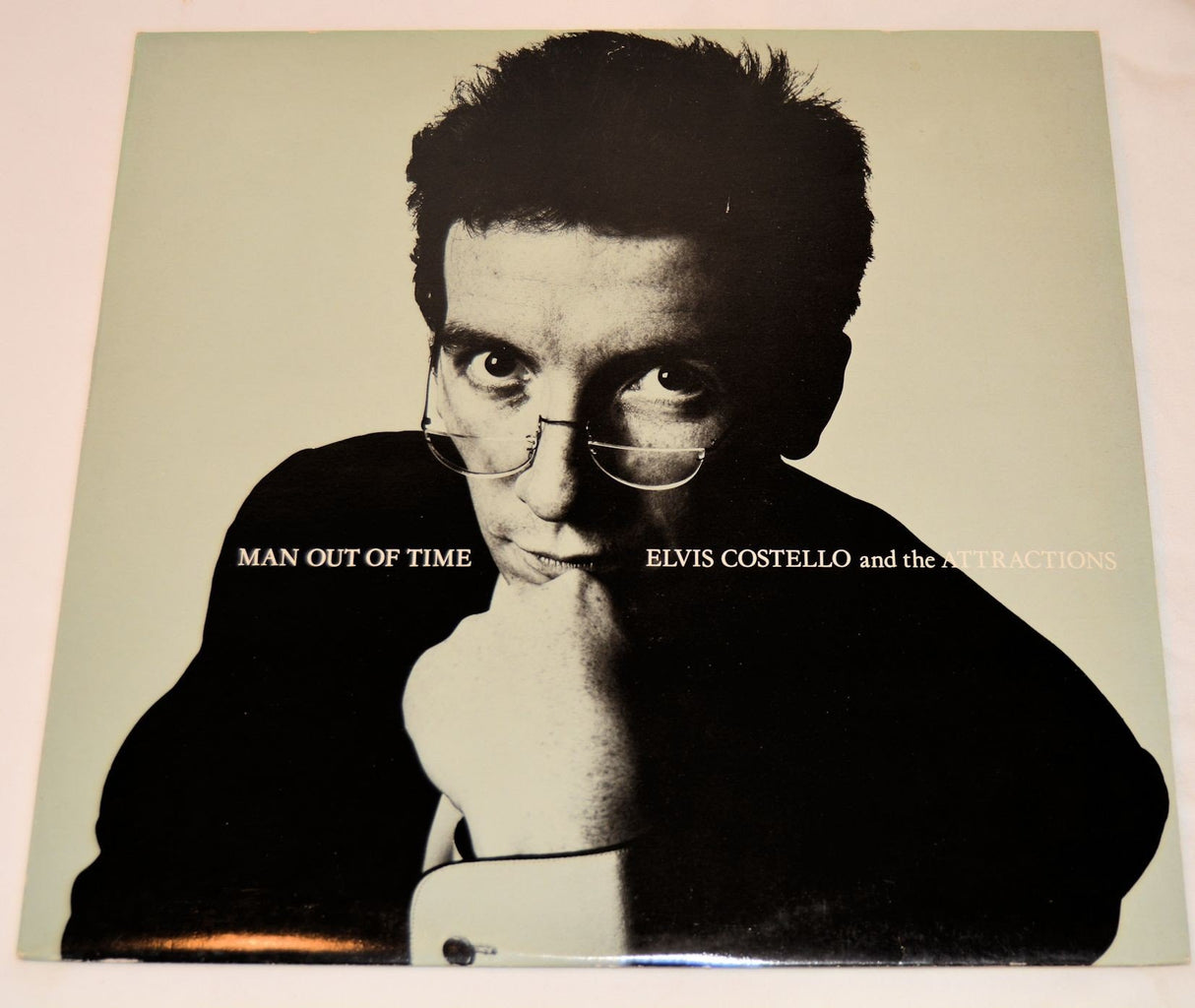 Costello, Elvis - Man Out Of Time