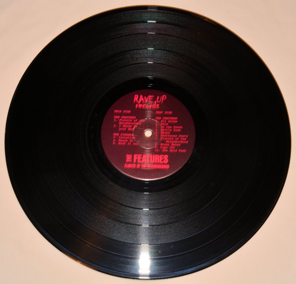 Features, The - Floozie Of The Neighborhood