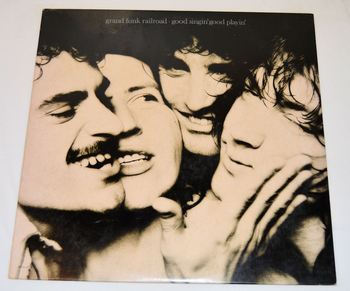 Grand Funk Railroad - Good Singin' Good Playin'