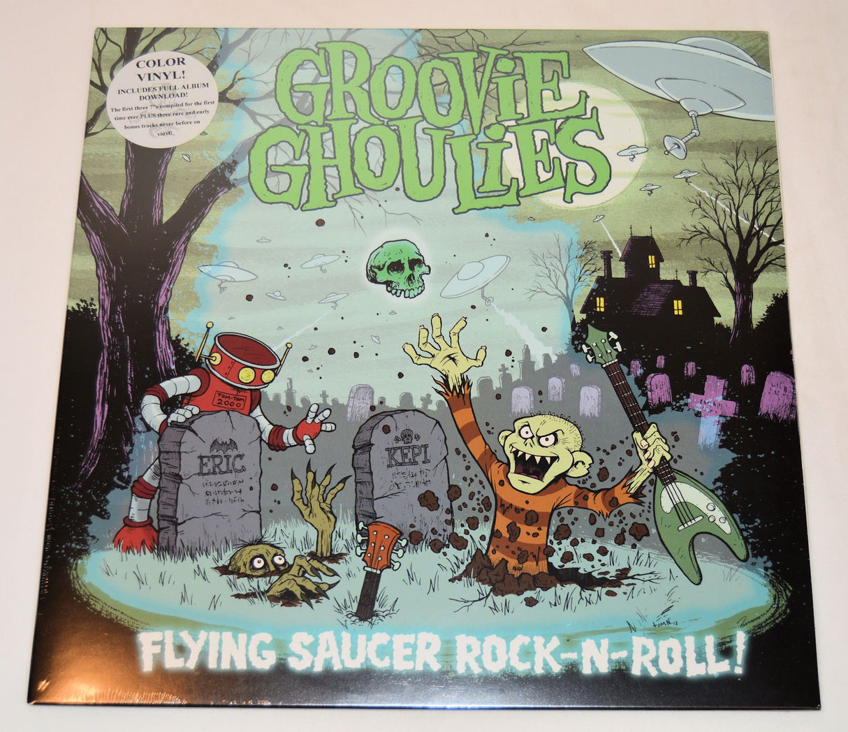 Groovie Ghoulies - Flying