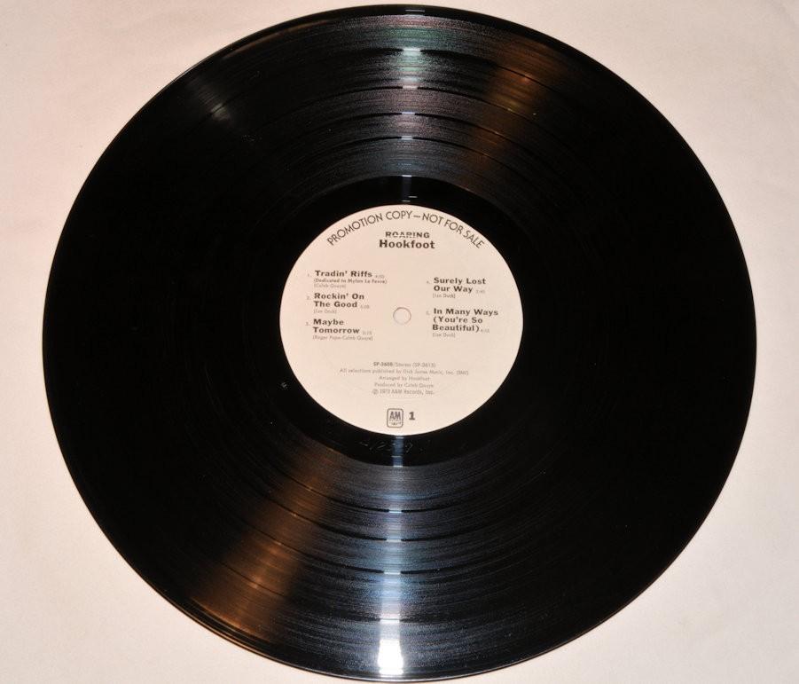 Hookfoot - Roaring