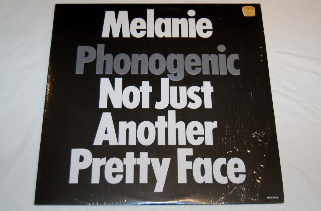 Melanie - Photogenic