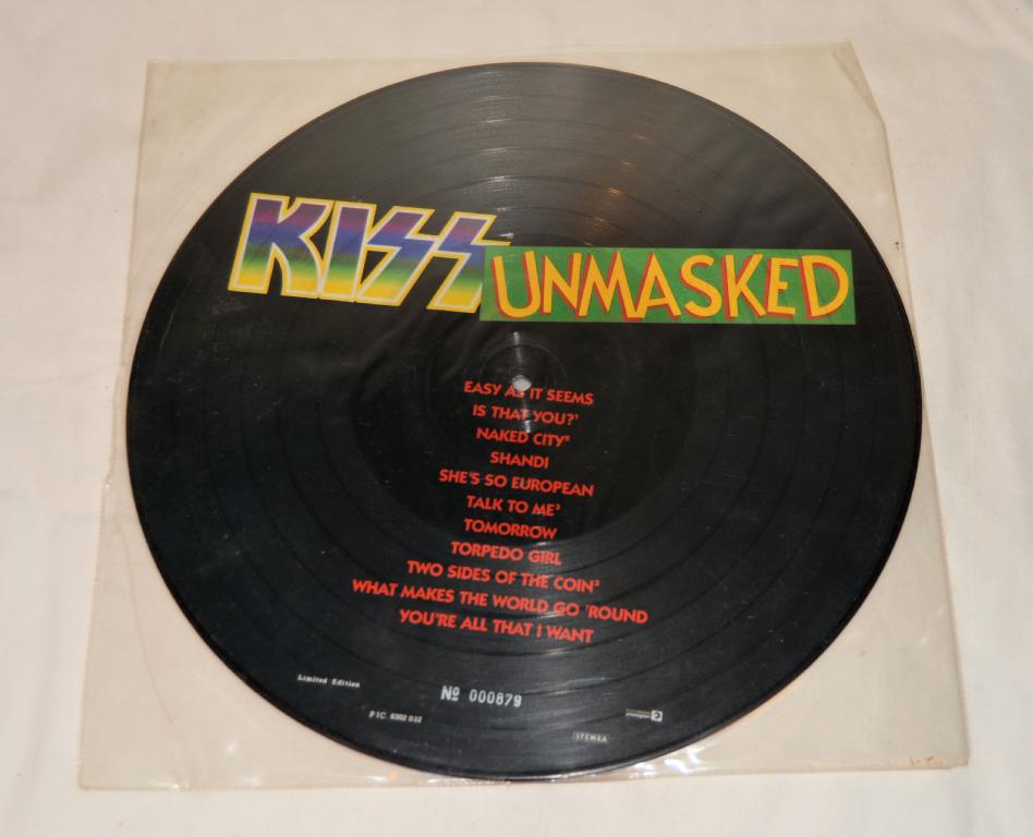 Kiss - Unmasked