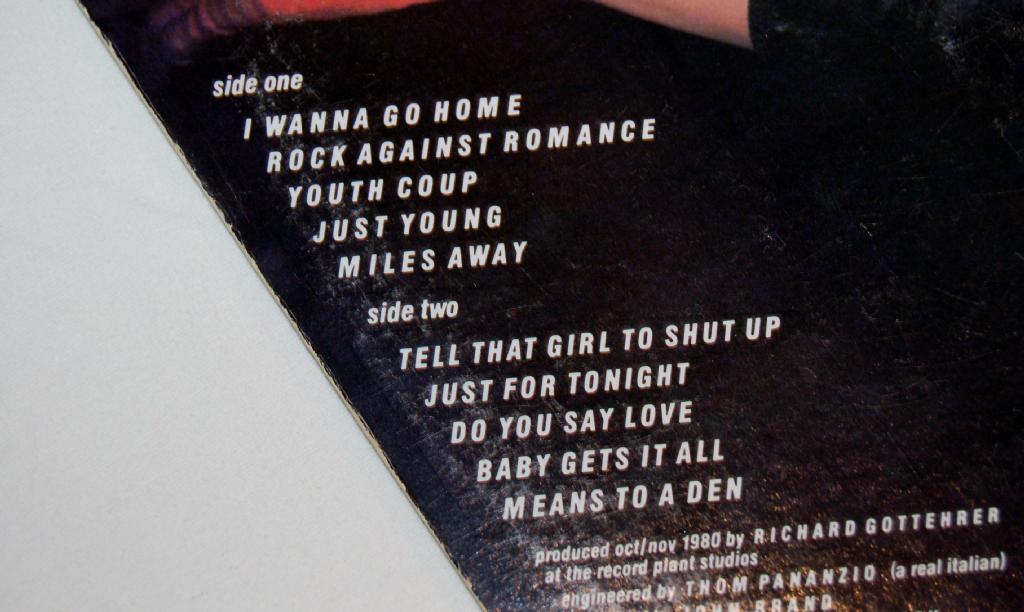 Holly & The Italians - The Right To Be Italian