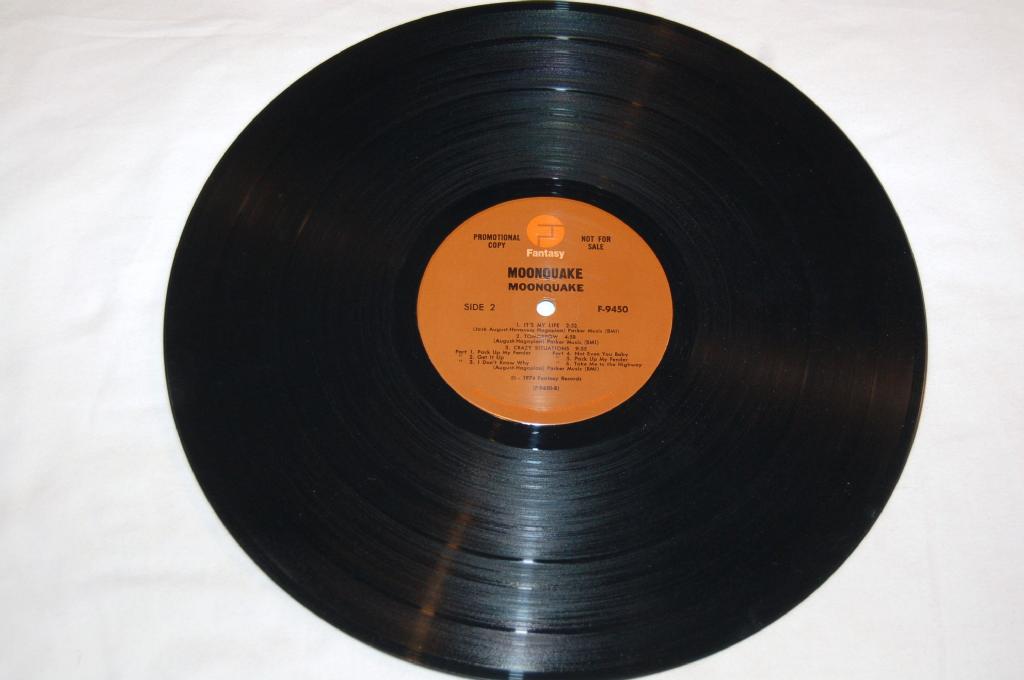 Moonquake - Moonquake