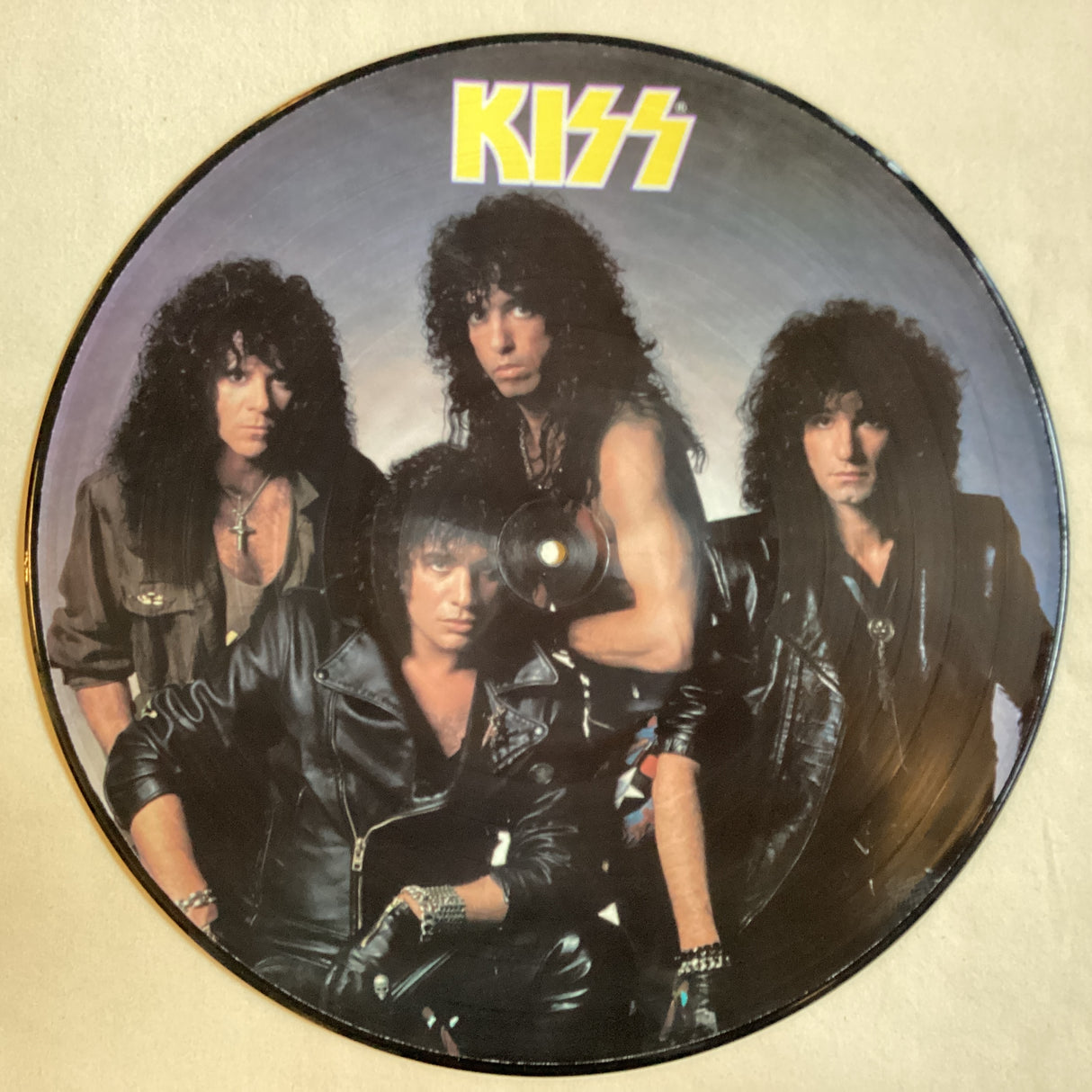 Kiss - Crazy Nights(Pic)