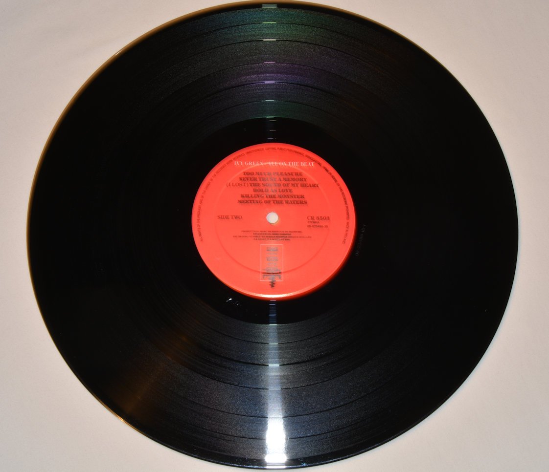 Ivy Green - All On The Beat