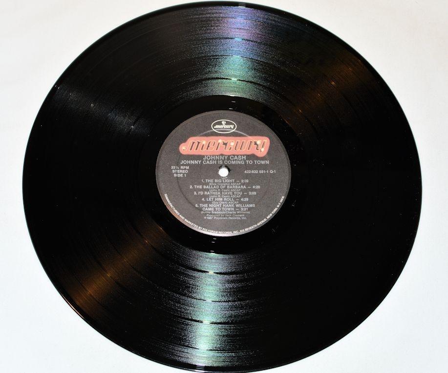 Cash, Johnny - Is Coming To Town