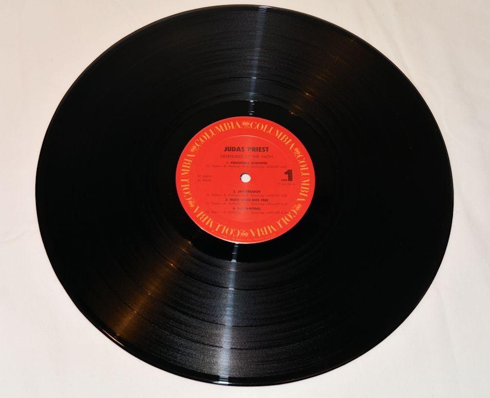 Judas Priest - Defenders Of The Faith