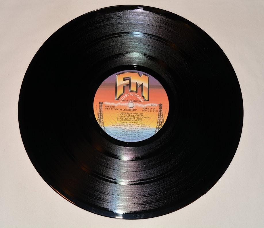 Magnum - On A Storytellers Night