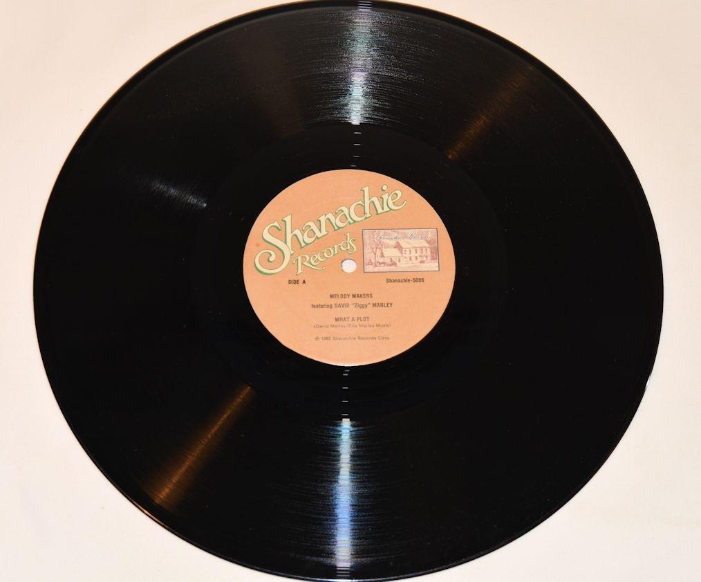 Melody Makers - What A Plot