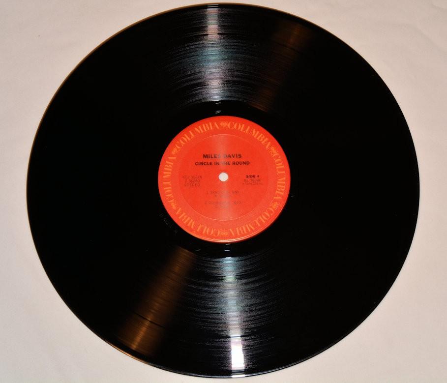 Davis, Miles - Circle In The Round