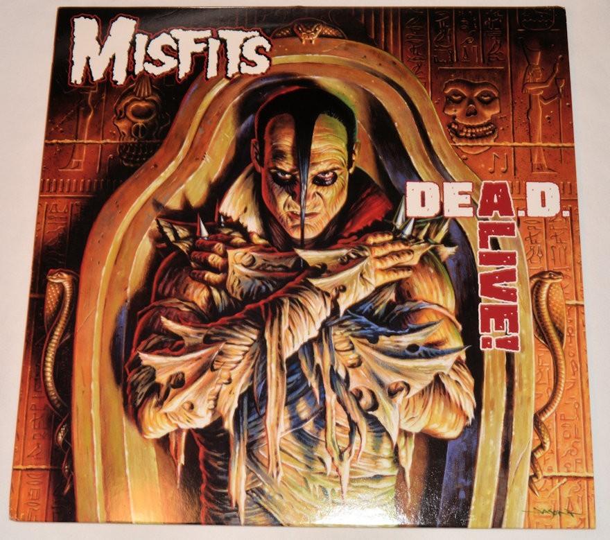 Misfits - Dead Alive
