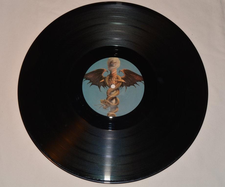 Motley Crue - Red Hot