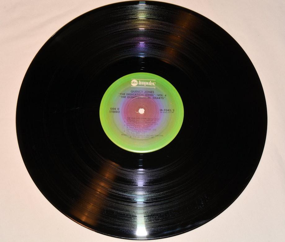 Jones, Quincy - Quintessential Charts