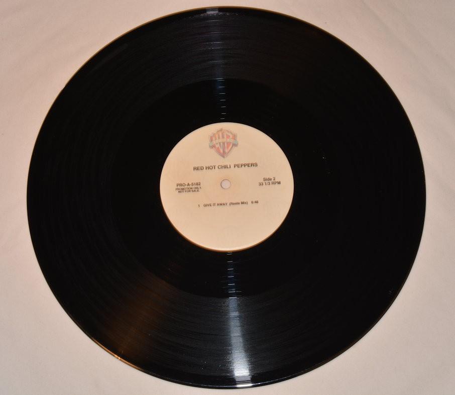 Red Hot Chili Peppers - Give It Away