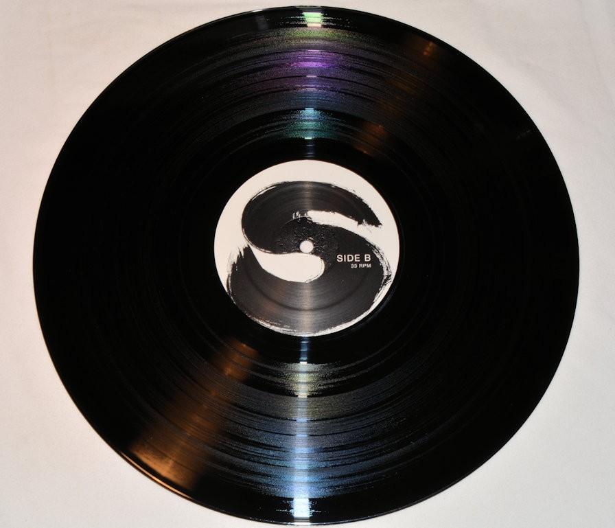 Savages - Silence Yourself