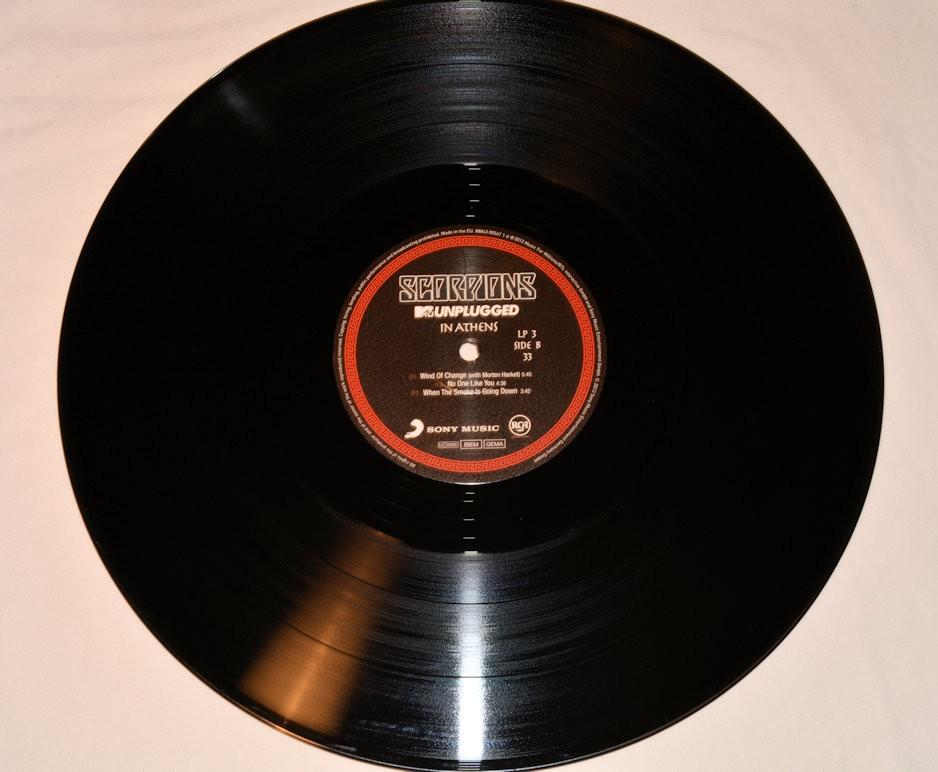 Scorpions - MTV Unplugged