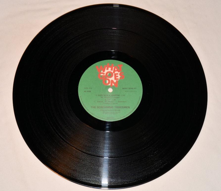 Screaming Tribesmen - Date With A Vampyre