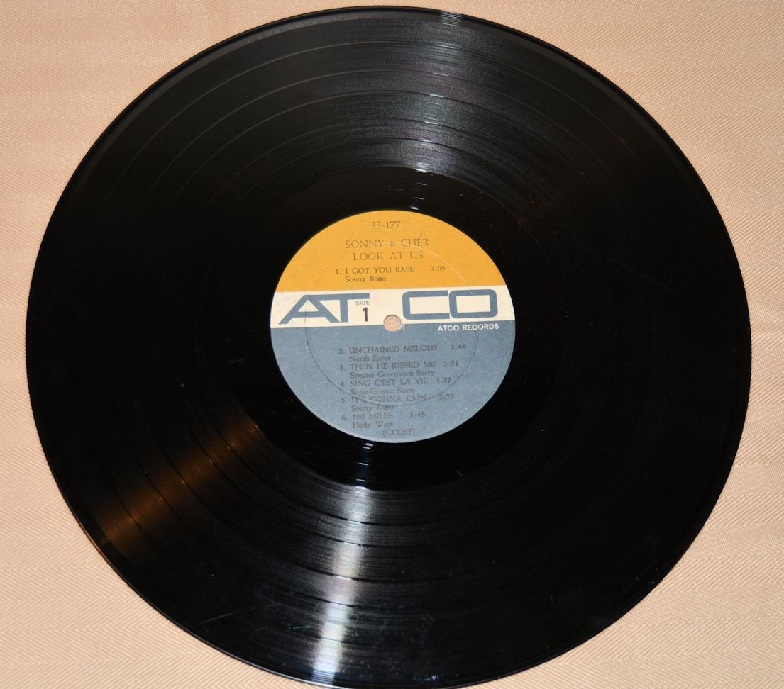 Sonny & Cher - Look At Us