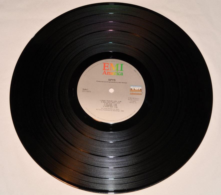 Spys - Spys