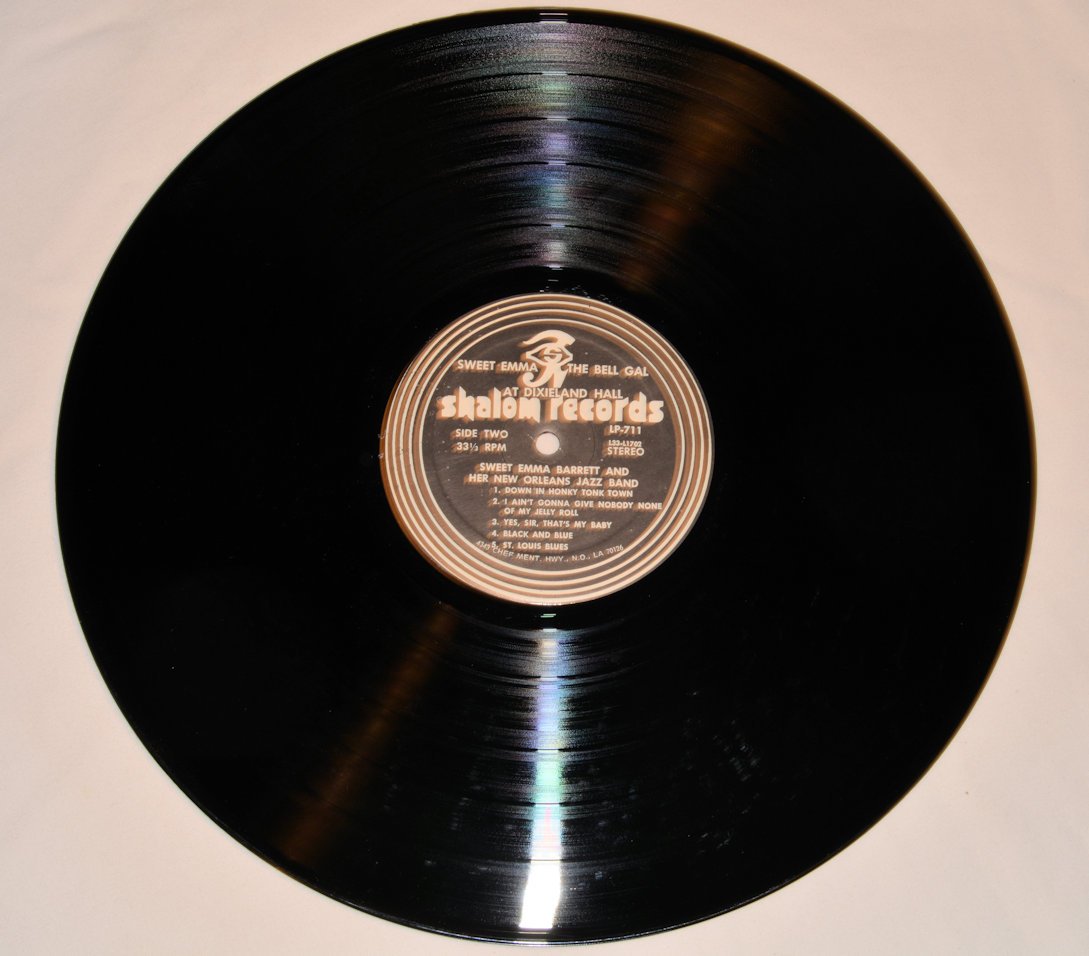 Barrett, Emma - Sweet Emma At Heritage Hall