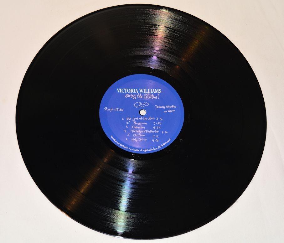 Williams, Victoria - Swing The Statue