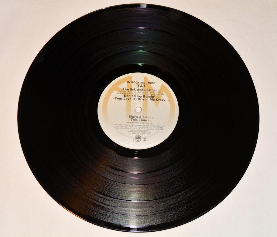 Y&T - In Rock We Trust