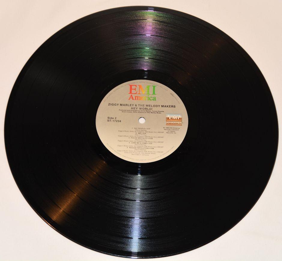 Marley, Ziggy - Hey World
